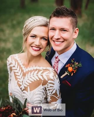 Kassidy Noem and her husband Kyle Peters Photos